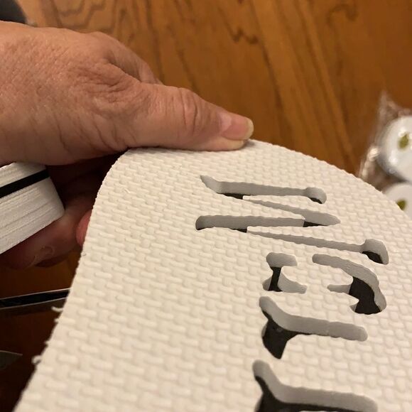 Victoria Lynn “Just married” flip-flops size small 5-6 or size medium 7-8.  NWT - Picture 7 of 8